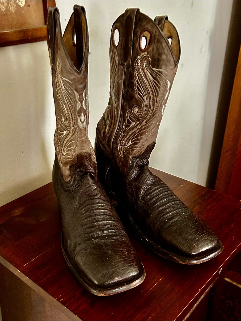 Innovation Boots Genuine Ostrich Leather Western Cowboy Boots Men’s Size 10